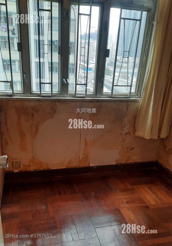 Shun Lee Building Sell 2 Bedrooms , 1 Bathroom 382 ft²