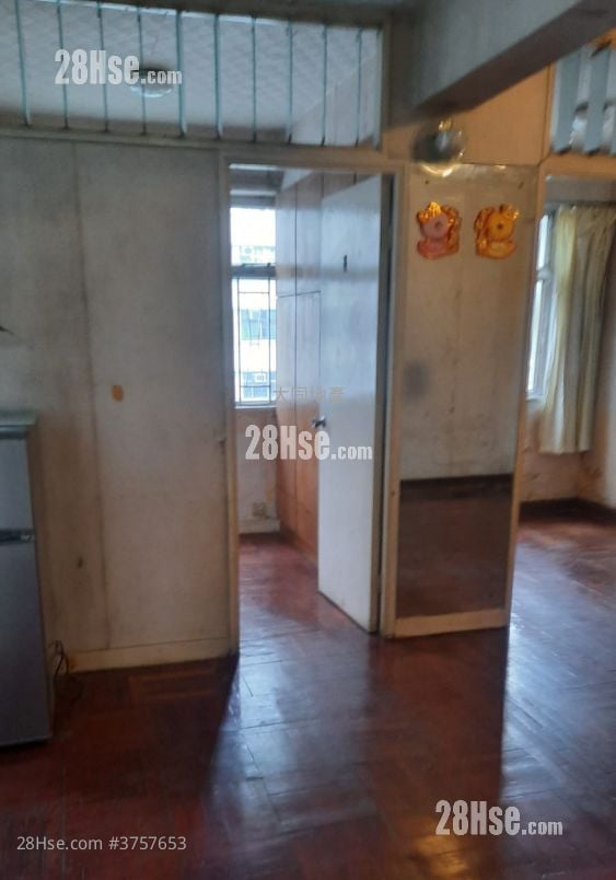 Shun Lee Building Sell 2 Bedrooms , 1 Bathroom 382 ft²