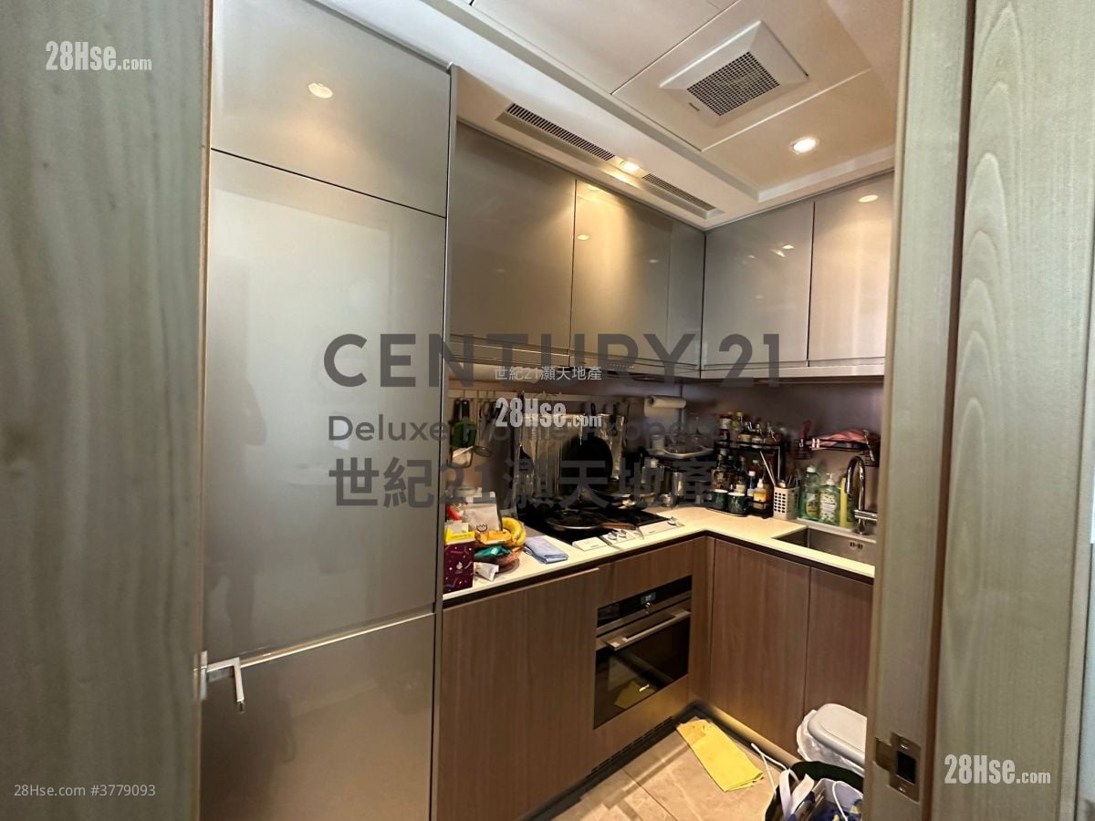 Mayfair By The Sea 8 Sell 3 Bedrooms , 2 Bathrooms 698 ft²