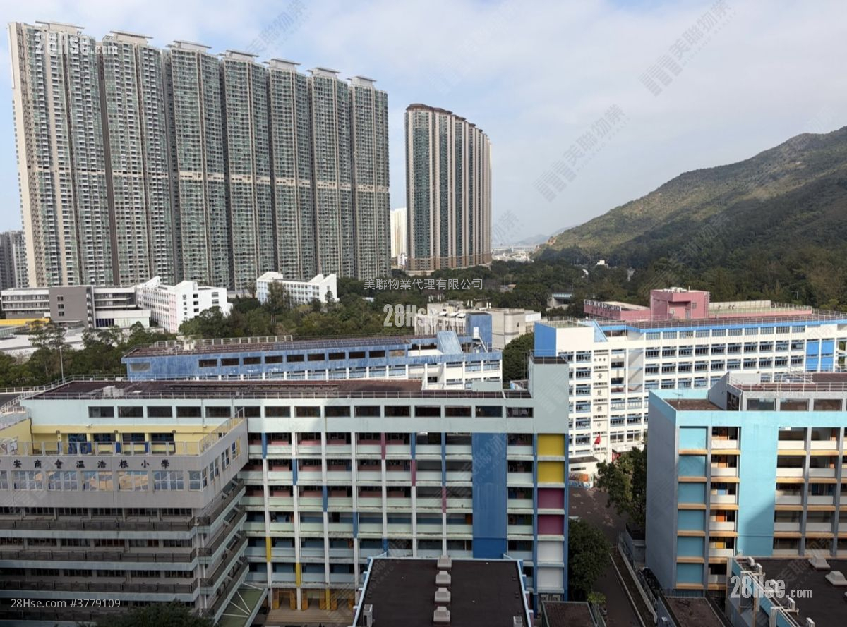 裕东苑 售盘 3 房 646 平方尺