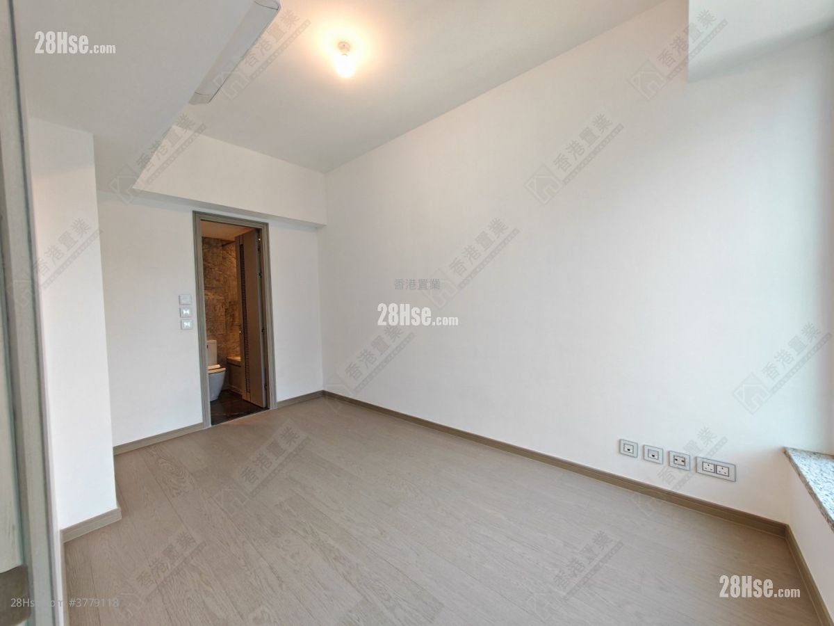 主人房: 港岛南岸 售盘 2 房 , 1 浴室 452 平方尺