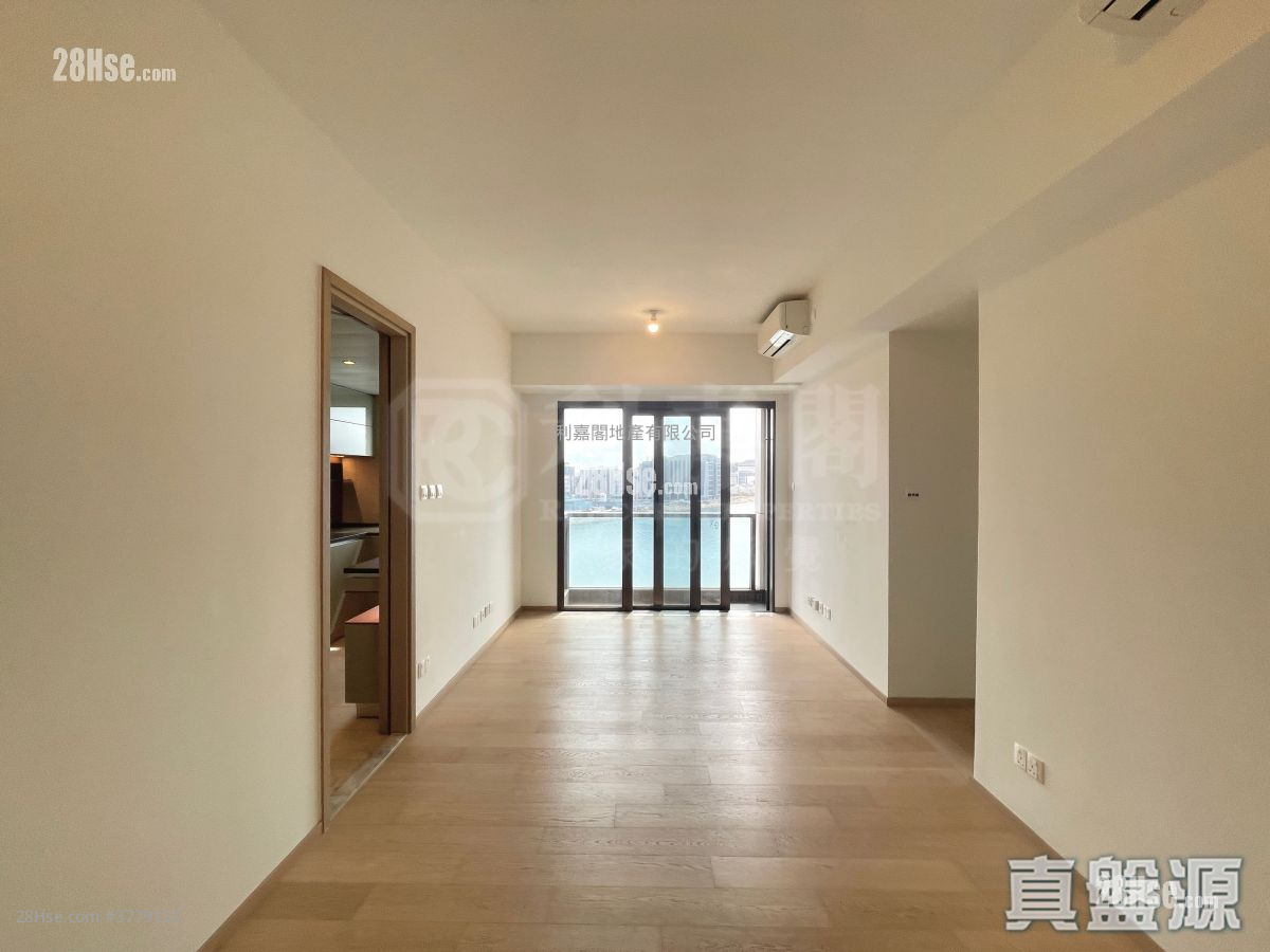 Lp6 Sell 3 Bedrooms , 2 Bathrooms 791 ft²