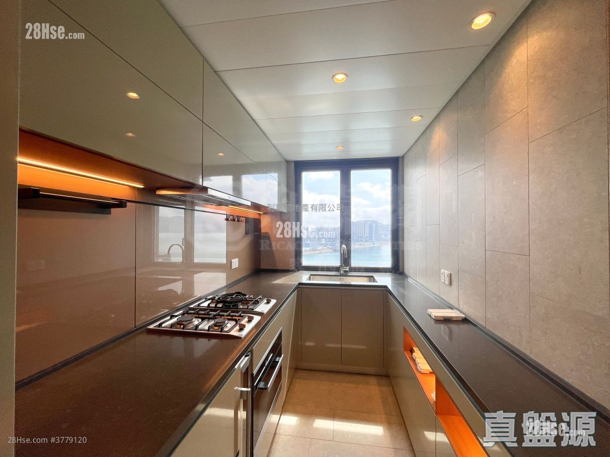 Lp6 Sell 3 Bedrooms , 2 Bathrooms 791 ft²