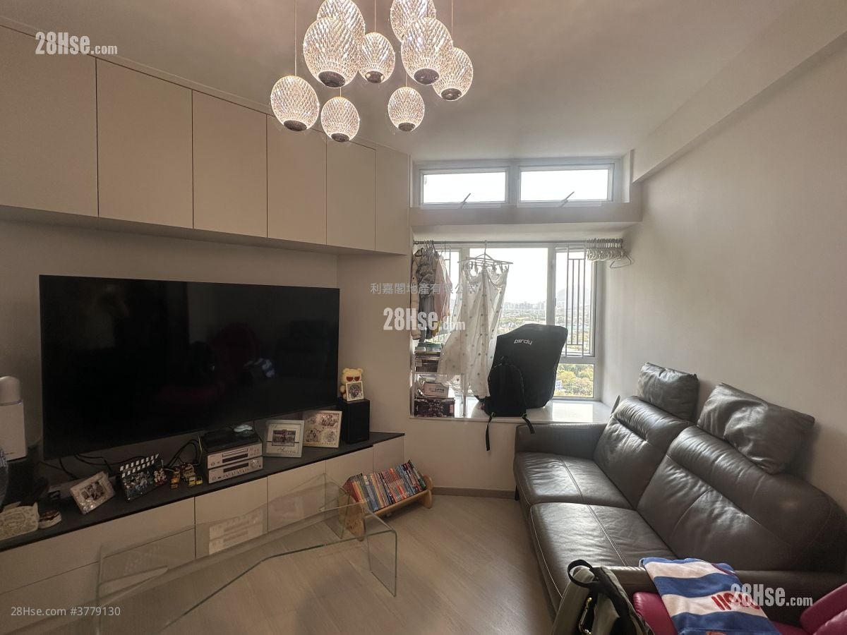 Kingswood Villas Sell 3 Bedrooms , 1 Bathroom 549 ft²