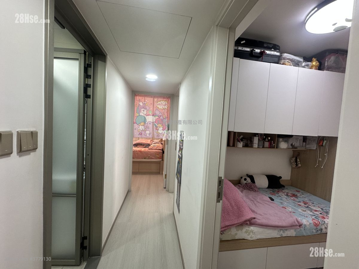 Kingswood Villas Sell 3 Bedrooms , 1 Bathroom 549 ft²