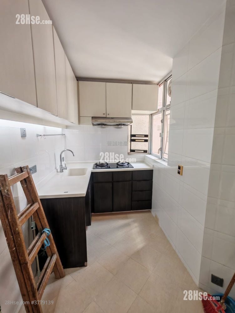 Dragon Inn Court Rental 3 Bedrooms , 2 Bathrooms 692 ft²