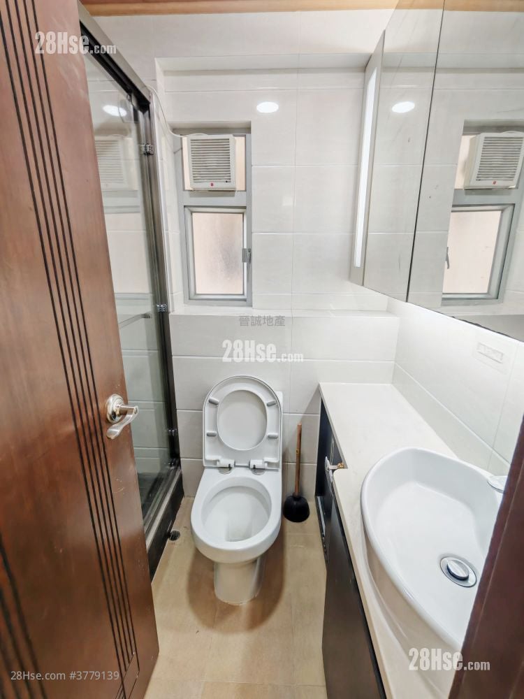 Dragon Inn Court Rental 3 Bedrooms , 2 Bathrooms 692 ft²