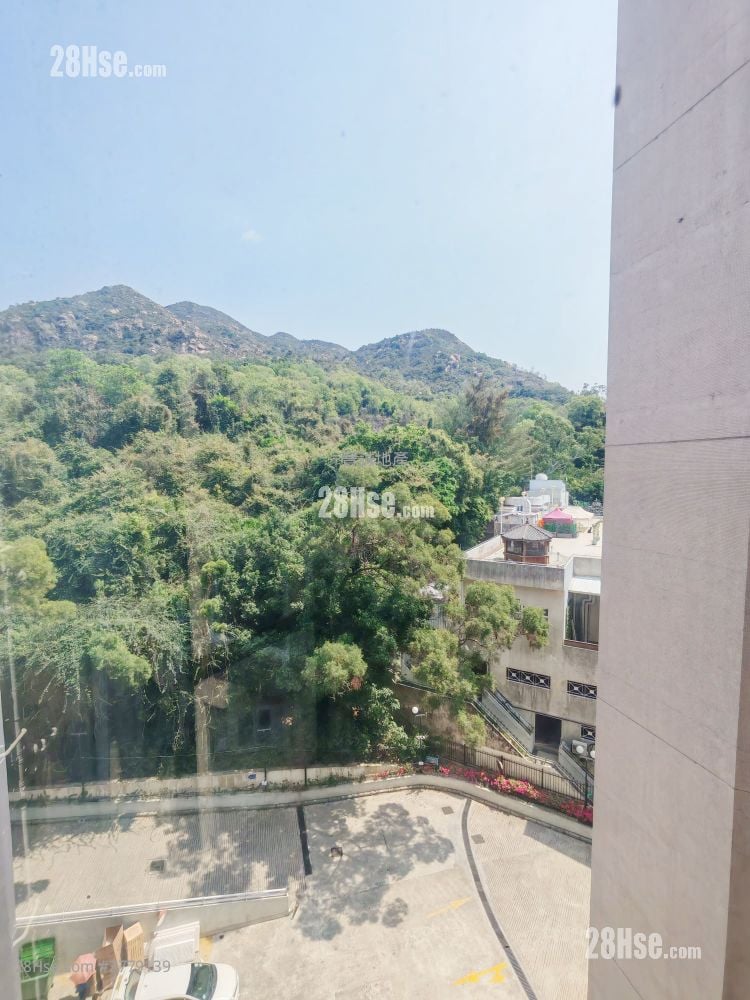 Dragon Inn Court Rental 3 Bedrooms , 2 Bathrooms 692 ft²