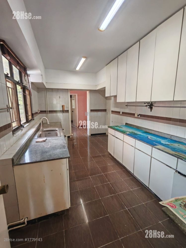 雅德苑 租盘 4 房 , 3 浴室 1,751 平方尺