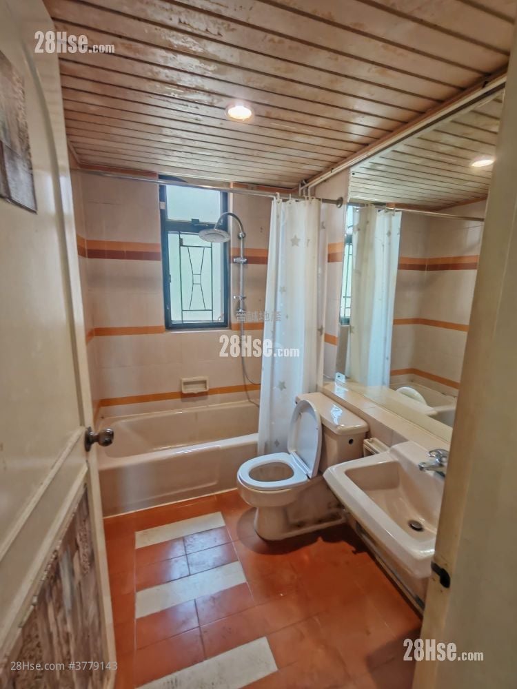 雅德苑 租盘 4 房 , 3 浴室 1,751 平方尺