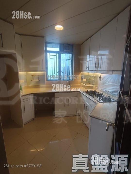 港景峰 售盘 3 房 , 2 浴室 921 平方尺