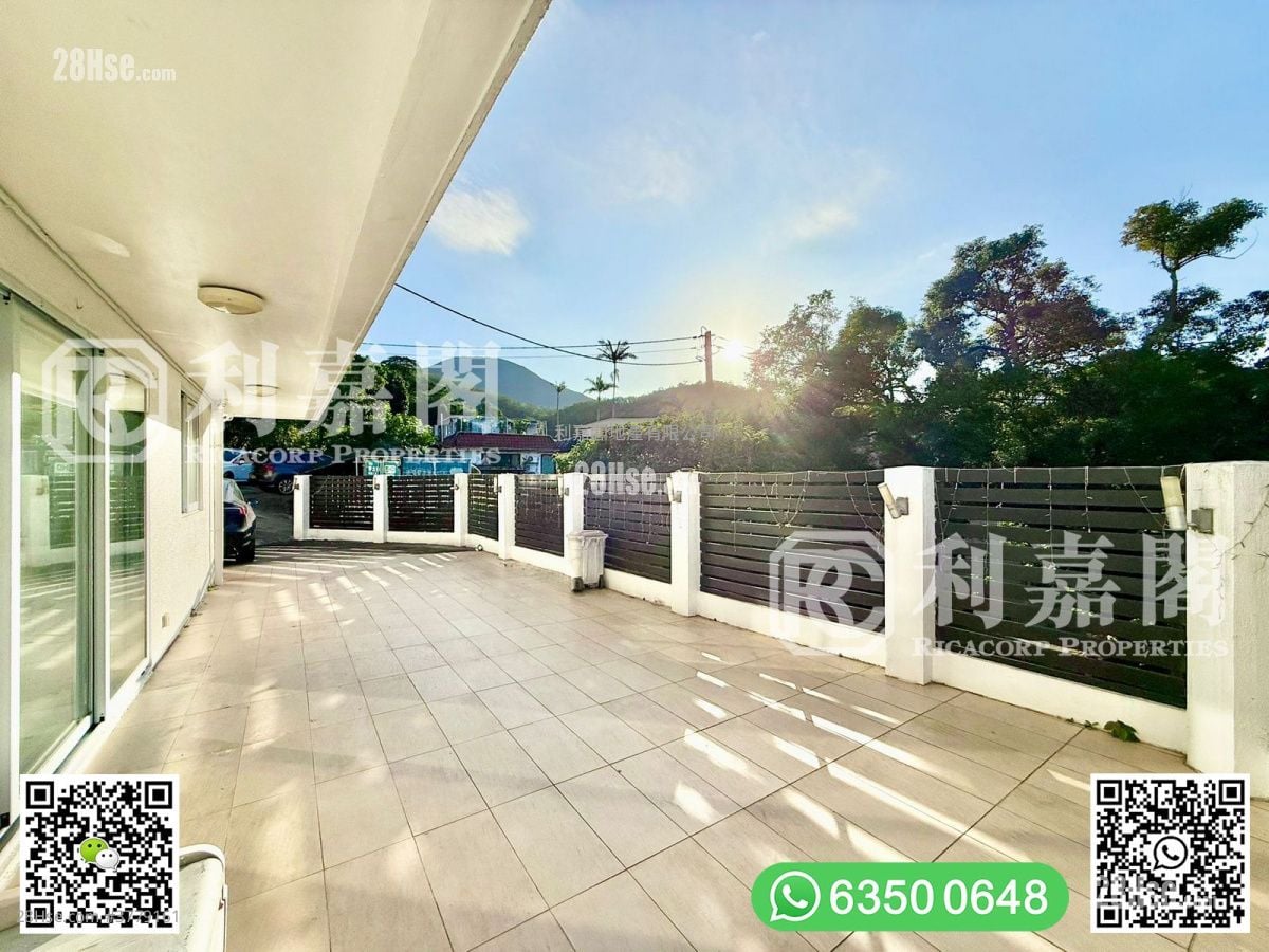 南围 售盘 4 房 , 3 浴室 2,100 平方尺