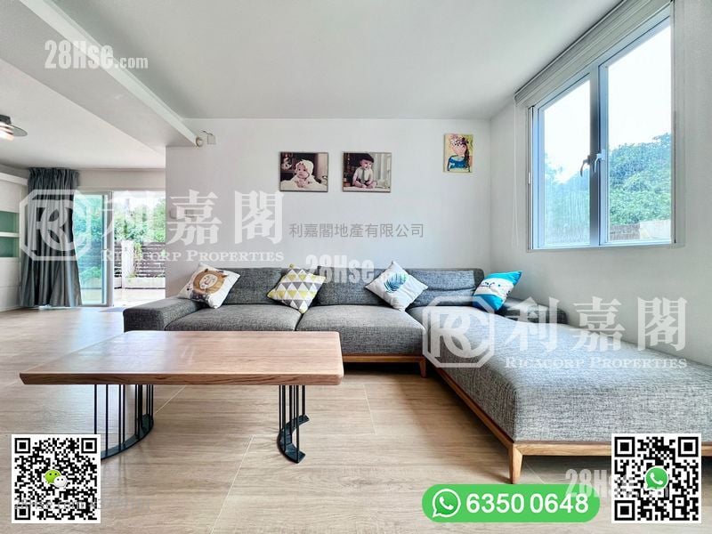 南围 售盘 4 房 , 3 浴室 2,100 平方尺