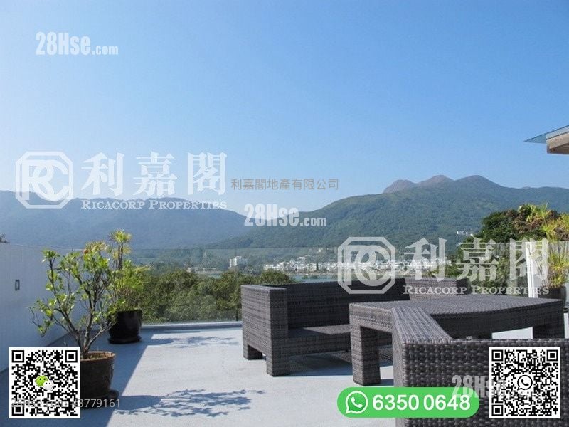 南围 售盘 4 房 , 3 浴室 2,100 平方尺