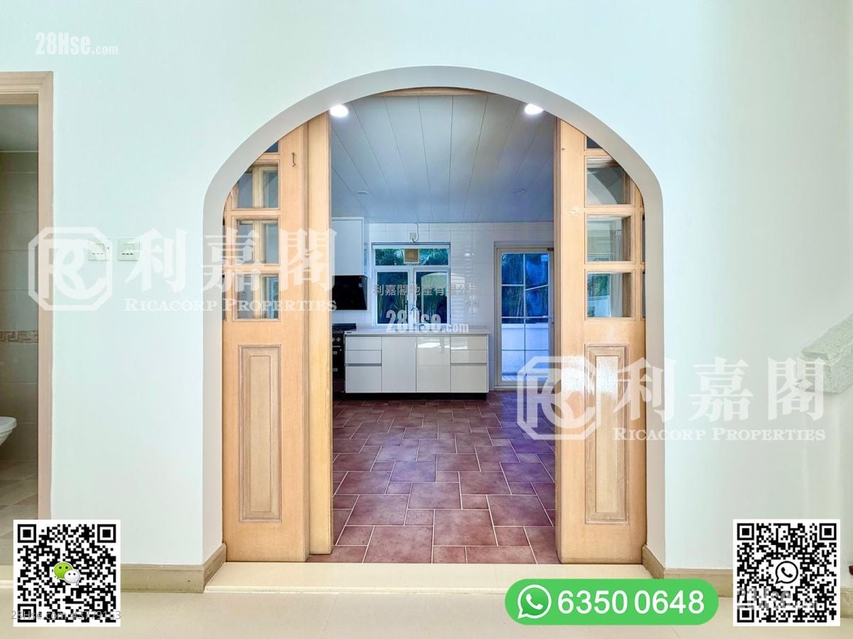 Phoenix Palm Garden Sell 4 Bedrooms , 4 Bathrooms 2,100 ft²