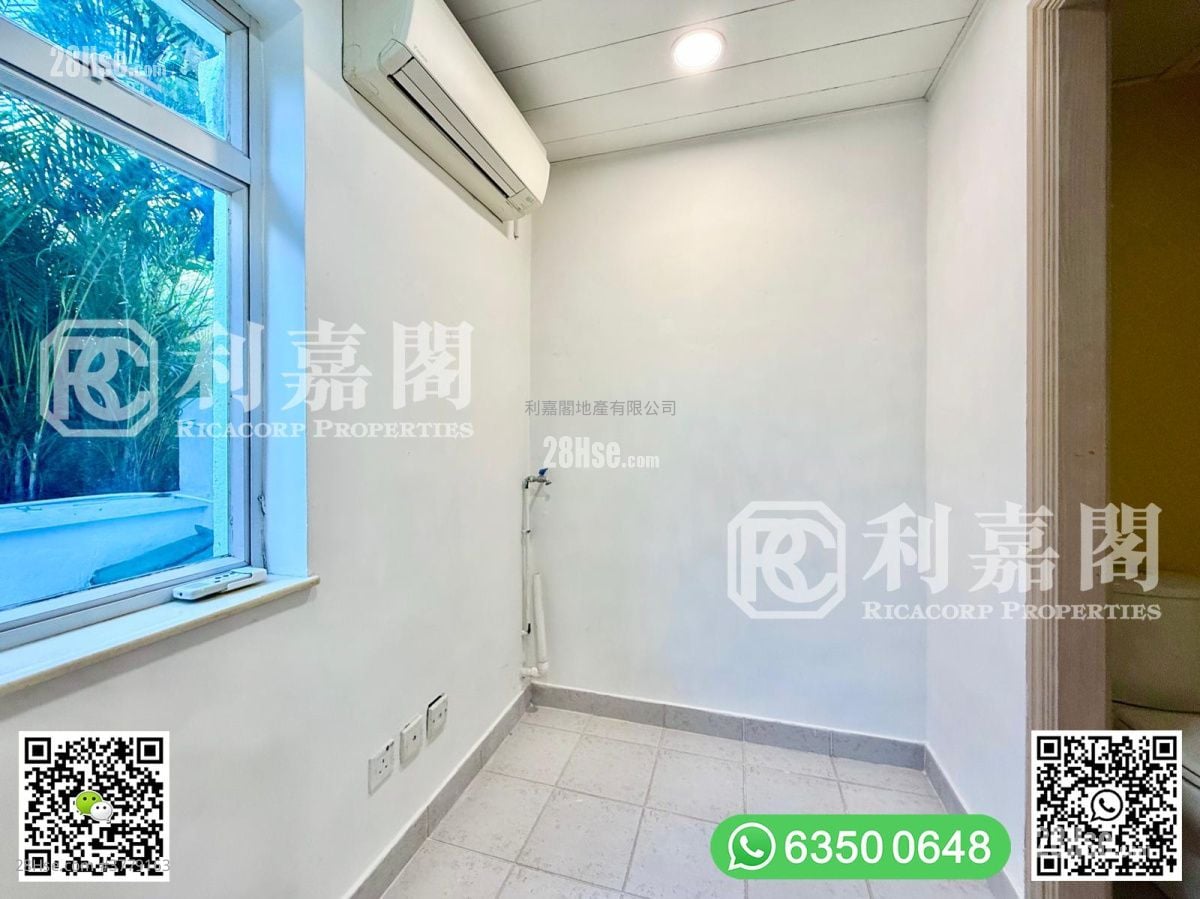 Phoenix Palm Garden Sell 4 Bedrooms , 4 Bathrooms 2,100 ft²