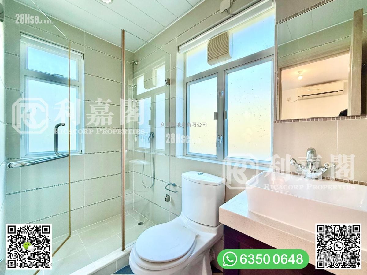 Phoenix Palm Garden Sell 4 Bedrooms , 4 Bathrooms 2,100 ft²