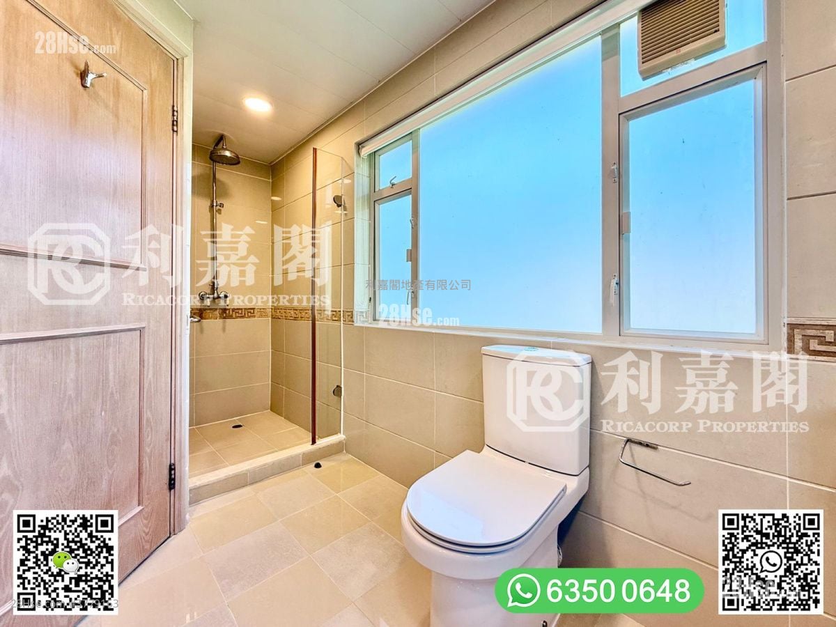 Phoenix Palm Garden Sell 4 Bedrooms , 4 Bathrooms 2,100 ft²