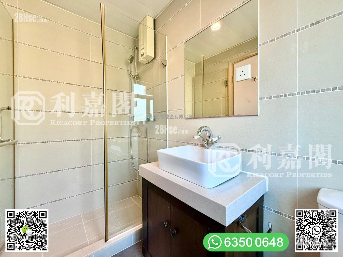 Phoenix Palm Garden Sell 4 Bedrooms , 4 Bathrooms 2,100 ft²