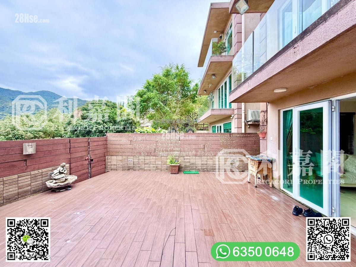 Sai Sha Road Village Sell 4 Bedrooms , 3 Bathrooms 2,100 ft²