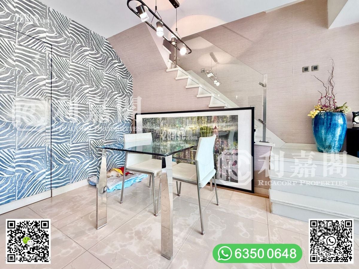 Sai Sha Road Village Sell 4 Bedrooms , 3 Bathrooms 2,100 ft²