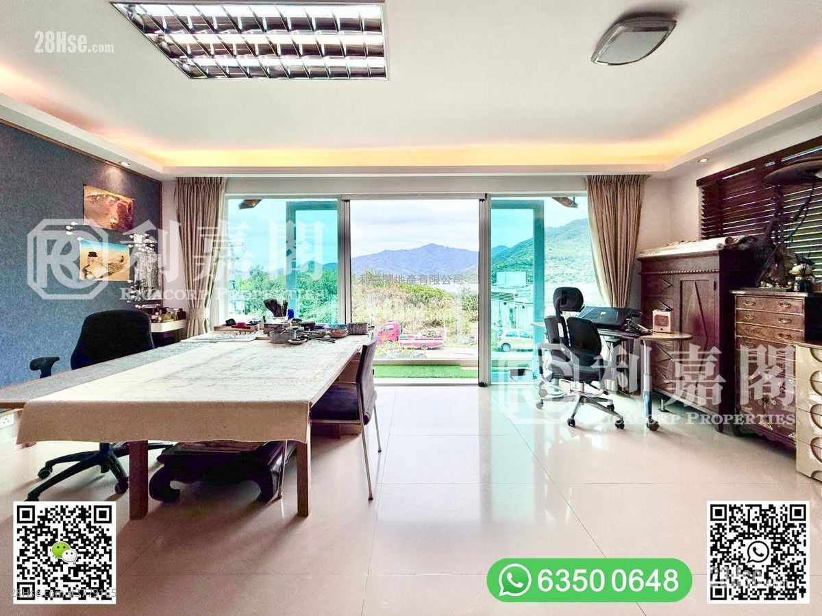 Sai Sha Road Village Sell 4 Bedrooms , 3 Bathrooms 2,100 ft²