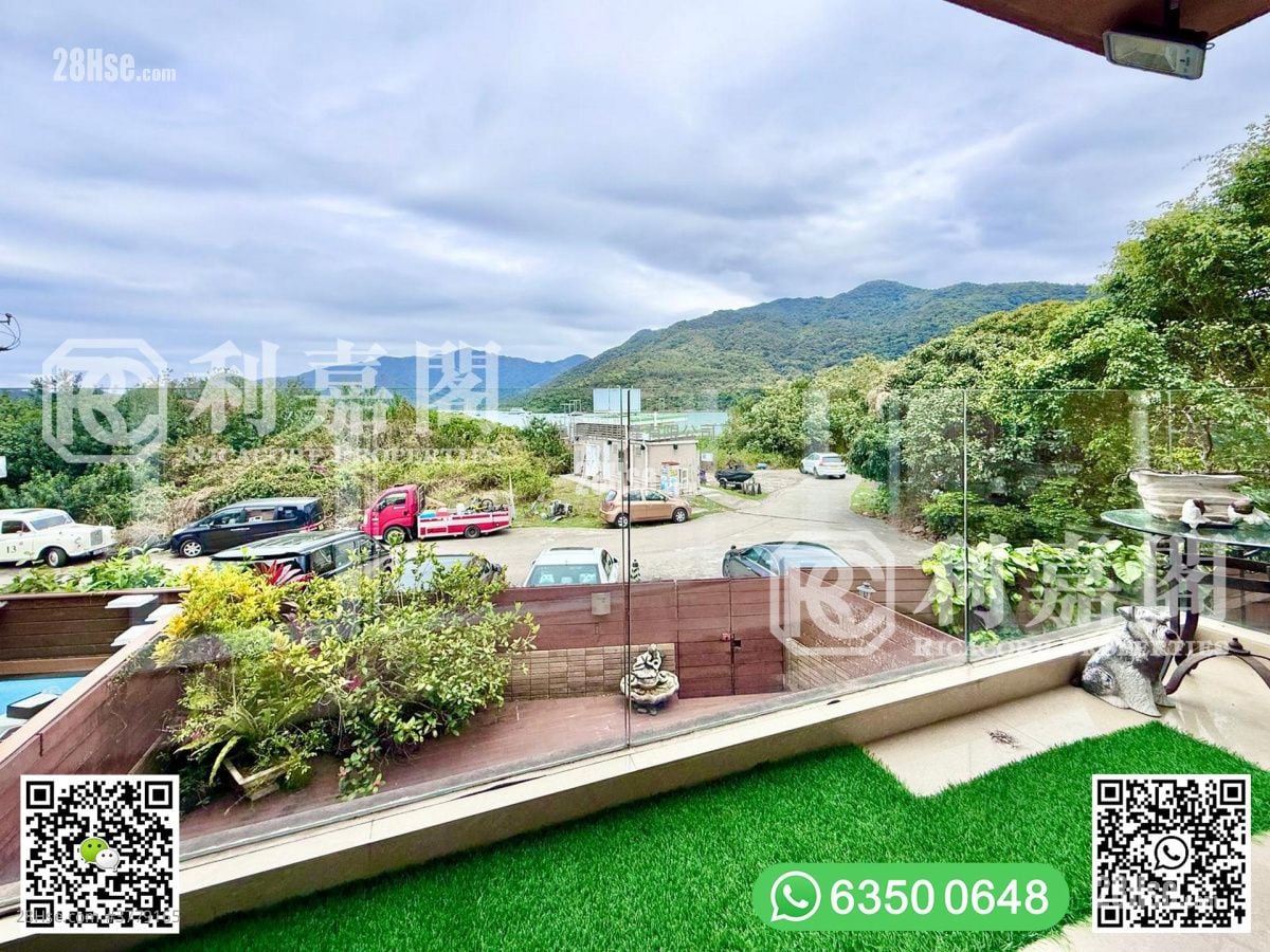Sai Sha Road Village Sell 4 Bedrooms , 3 Bathrooms 2,100 ft²