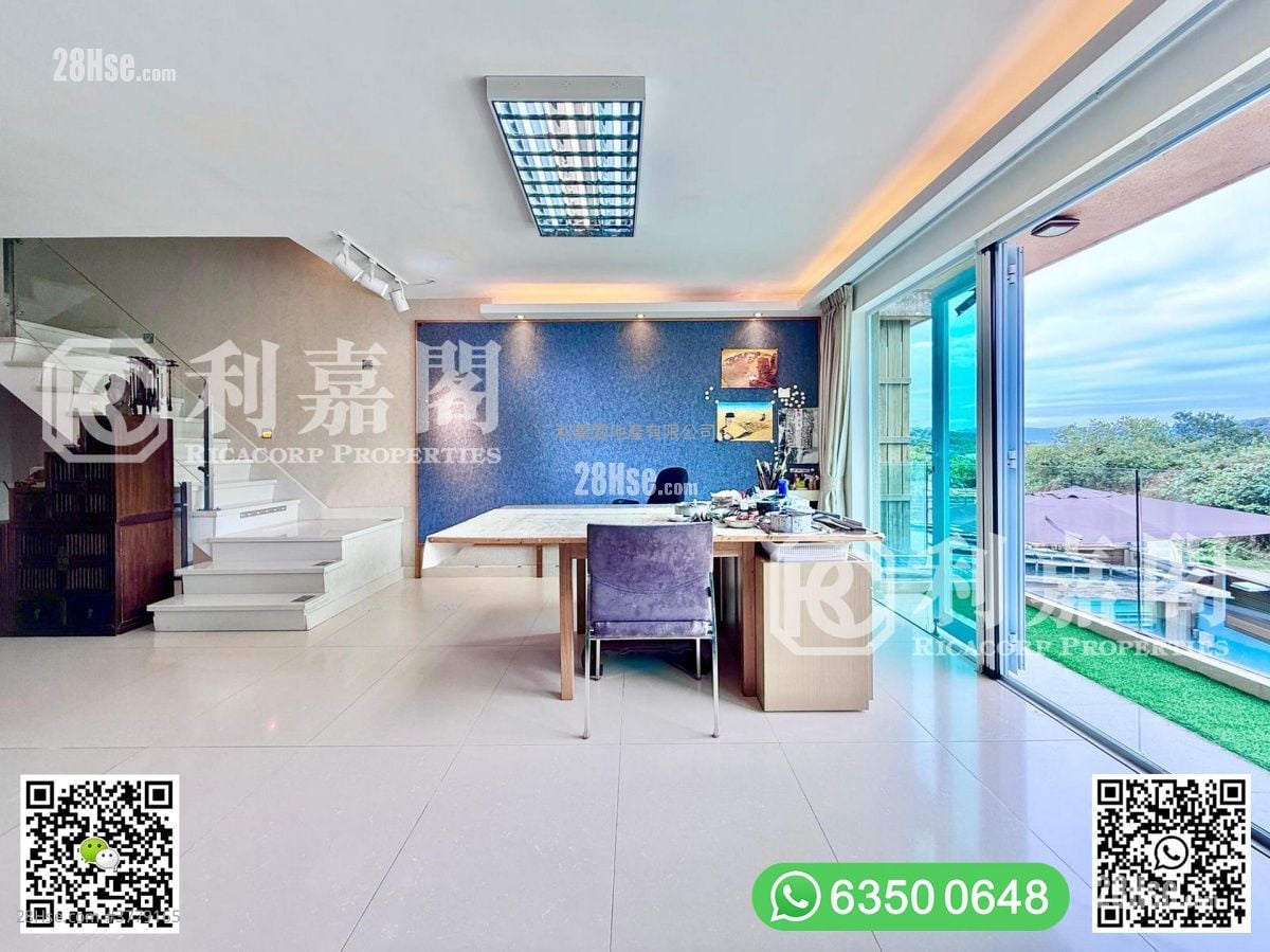 Sai Sha Road Village Sell 4 Bedrooms , 3 Bathrooms 2,100 ft²