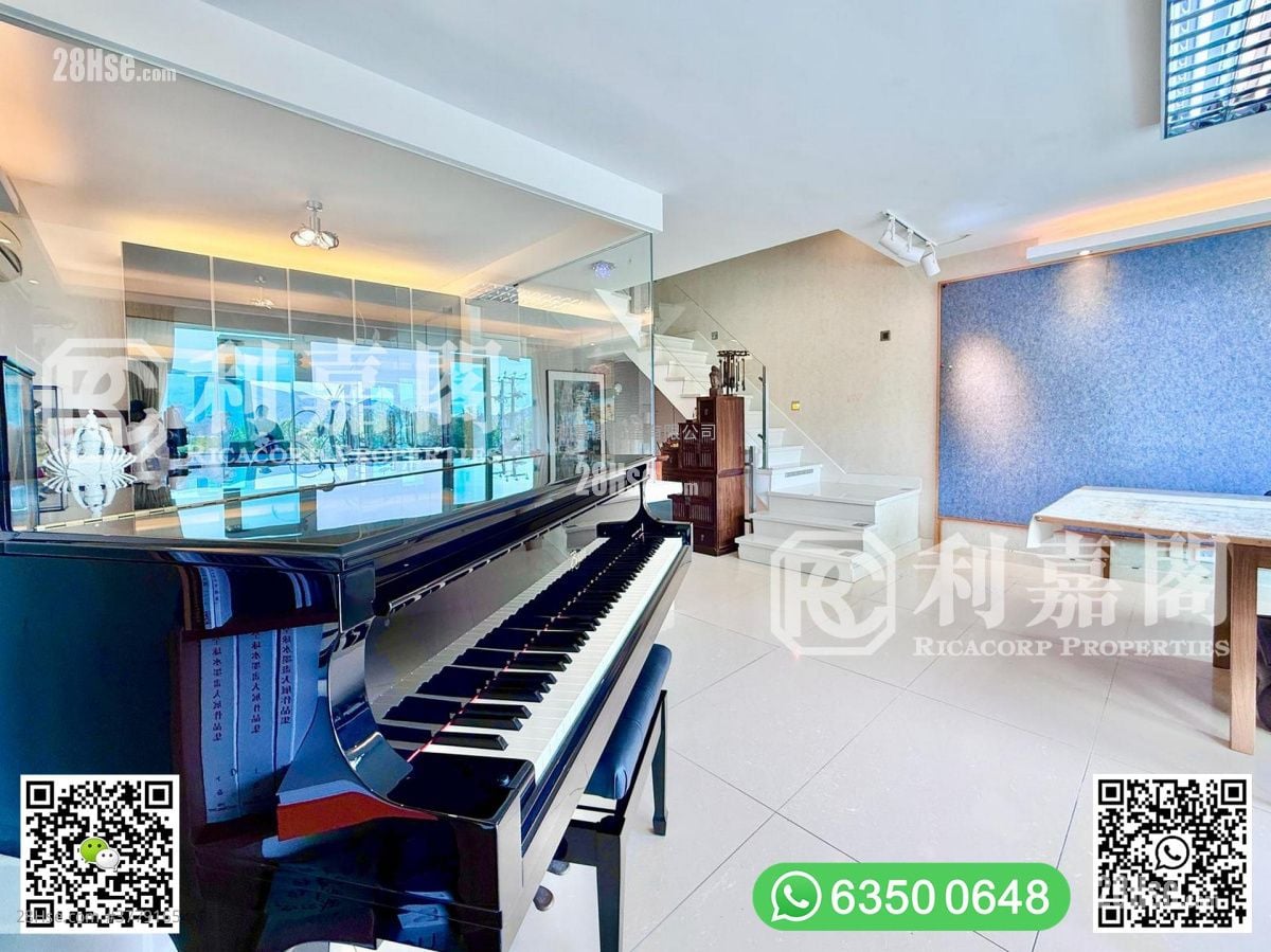 Sai Sha Road Village Sell 4 Bedrooms , 3 Bathrooms 2,100 ft²