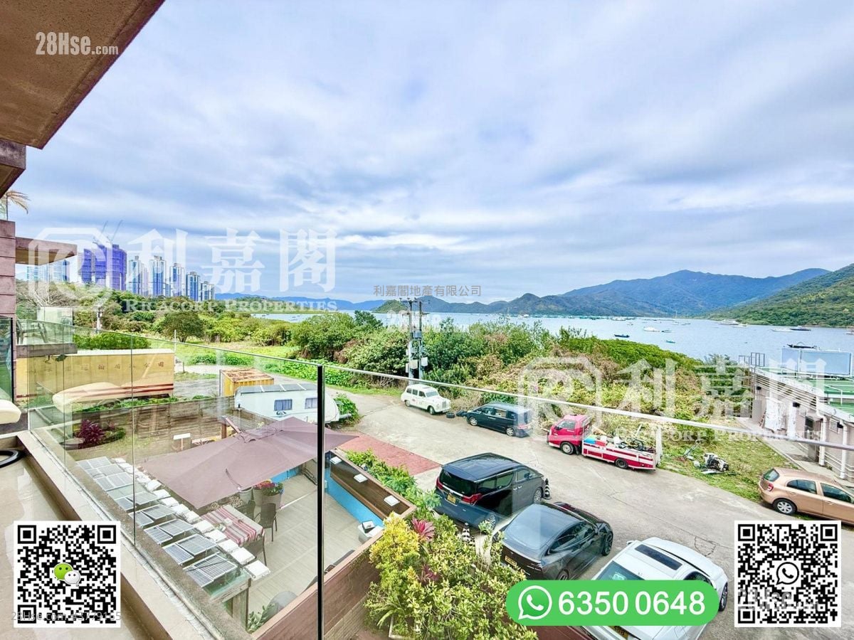 Sai Sha Road Village Sell 4 Bedrooms , 3 Bathrooms 2,100 ft²