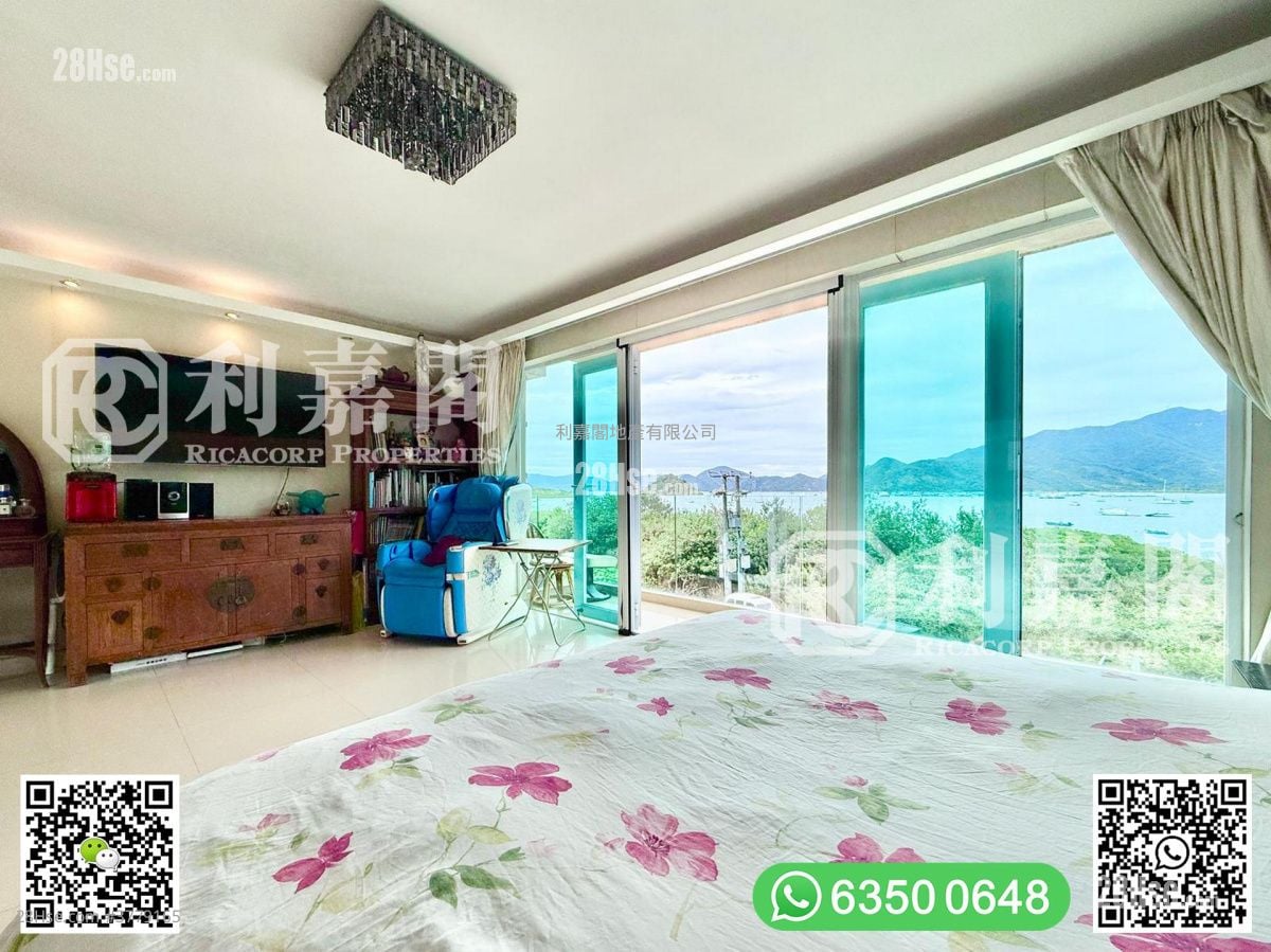 Sai Sha Road Village Sell 4 Bedrooms , 3 Bathrooms 2,100 ft²
