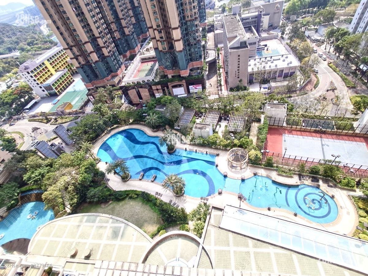 Residence Oasis Sell 3 Bedrooms , 2 Bathrooms 745 ft²