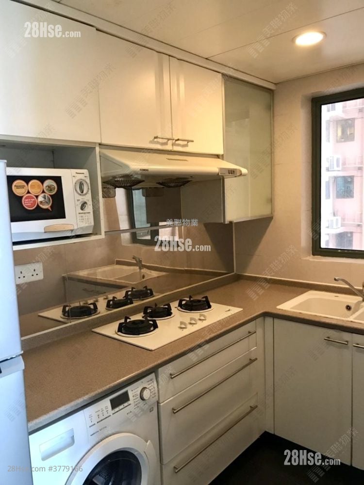 Residence Oasis Sell 3 Bedrooms , 2 Bathrooms 745 ft²