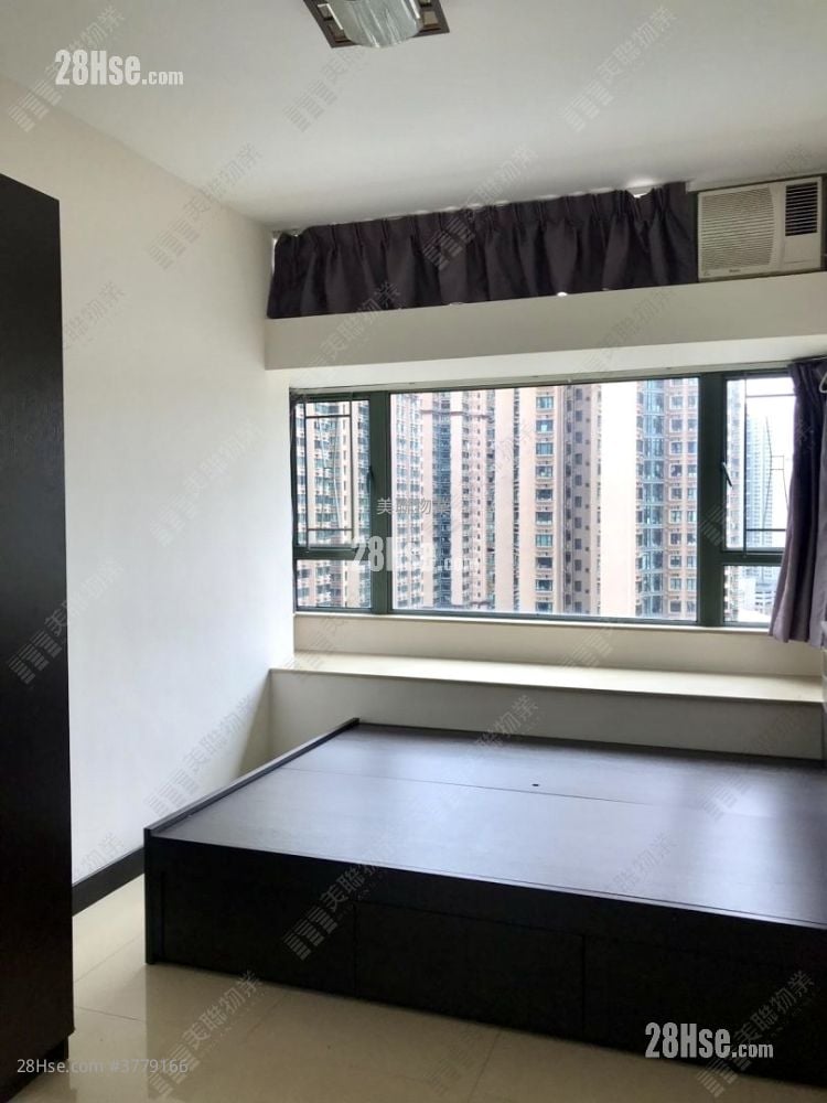 Residence Oasis Sell 3 Bedrooms , 2 Bathrooms 745 ft²