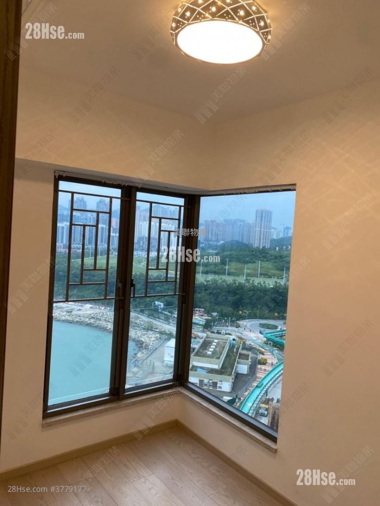 Sea To Sky 售盘 4 房 , 3 浴室 1,057 平方尺