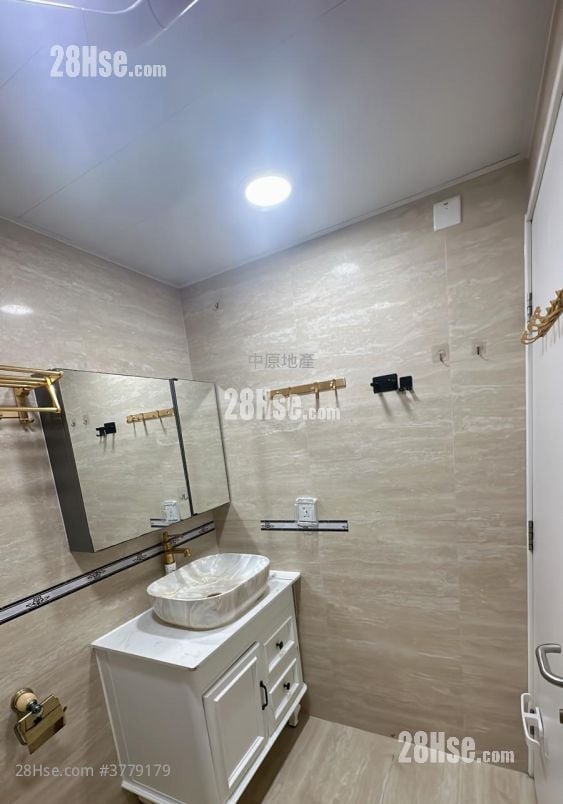 Ping Yan Court Rental 376 ft²