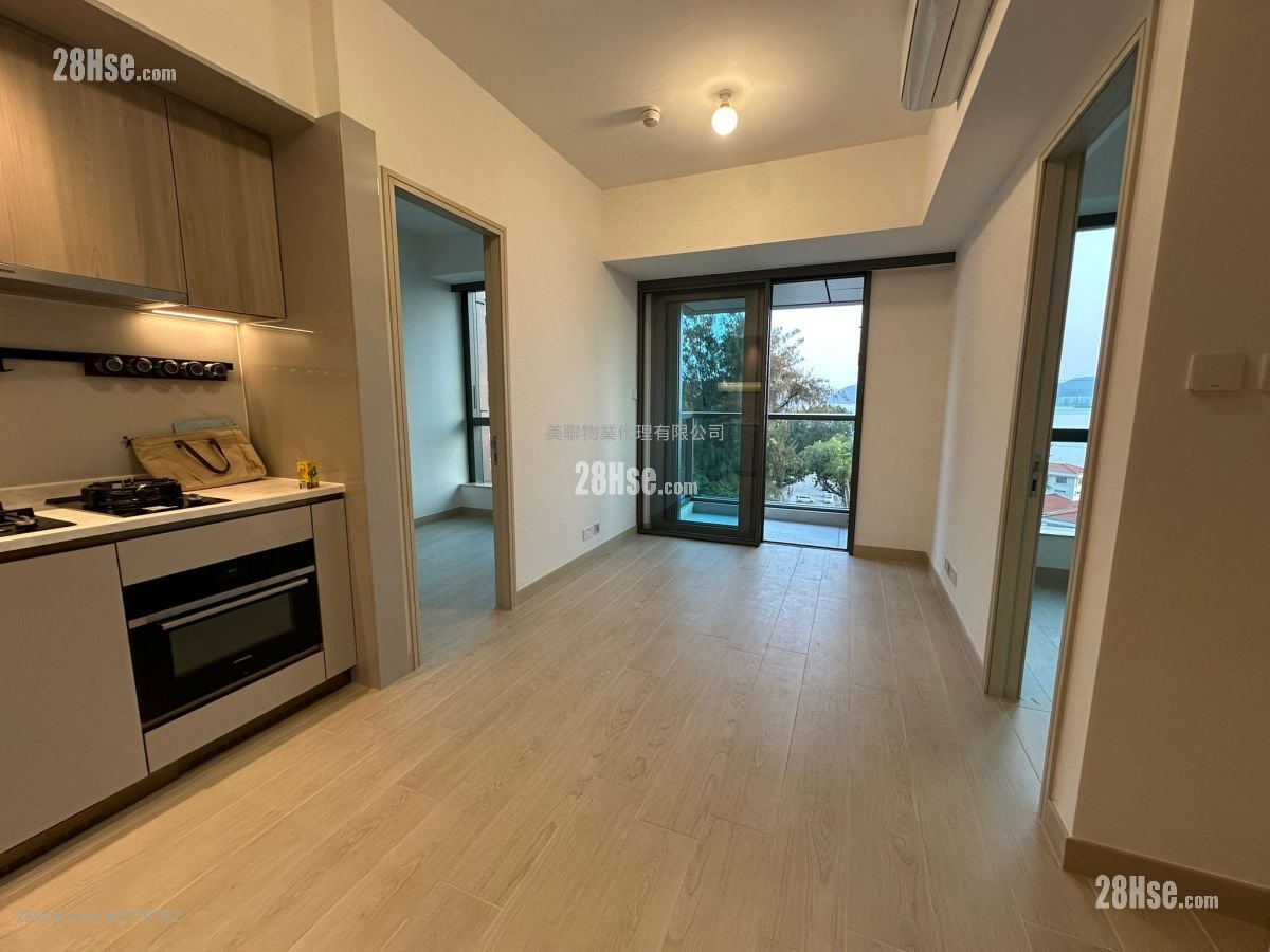 Gold Coast Bay Sell 2 Bedrooms 417 ft²