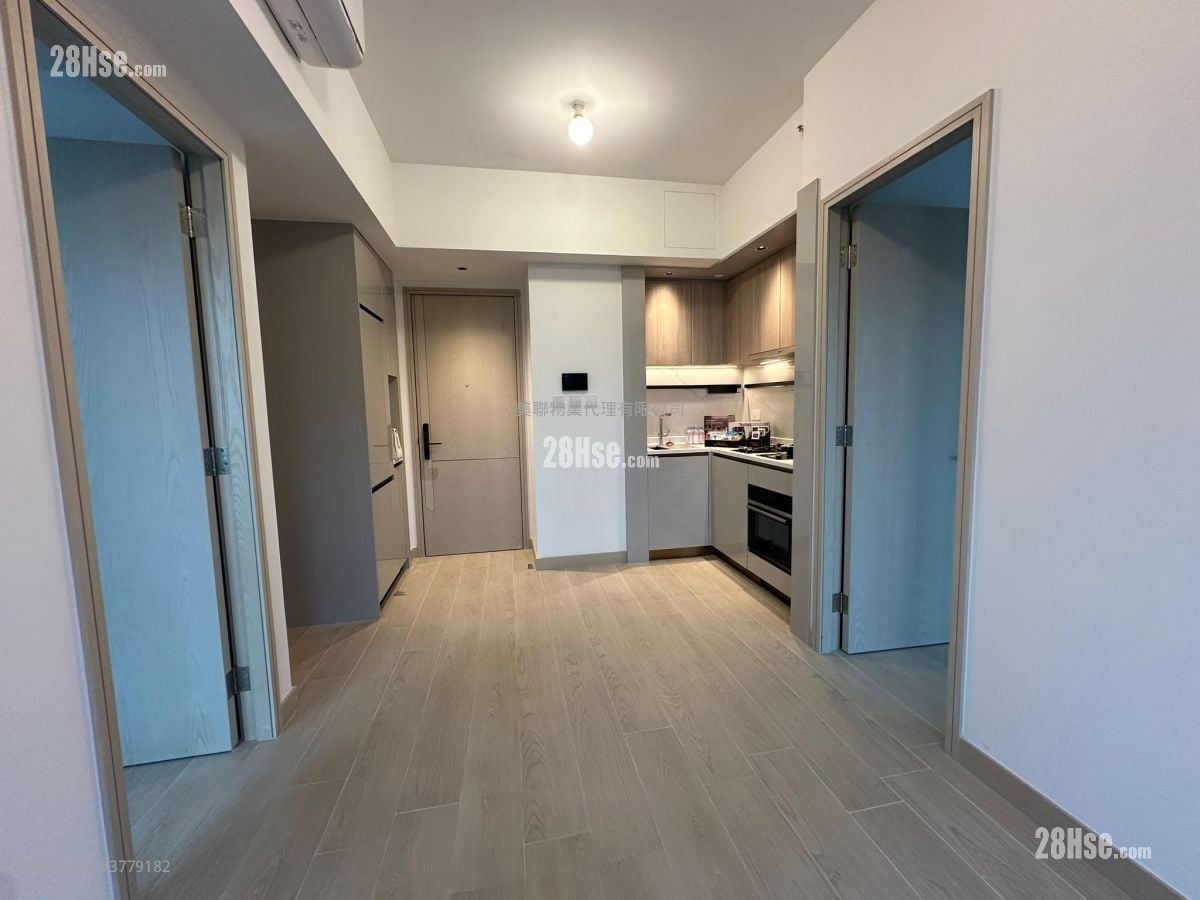 Gold Coast Bay Sell 2 Bedrooms 417 ft²