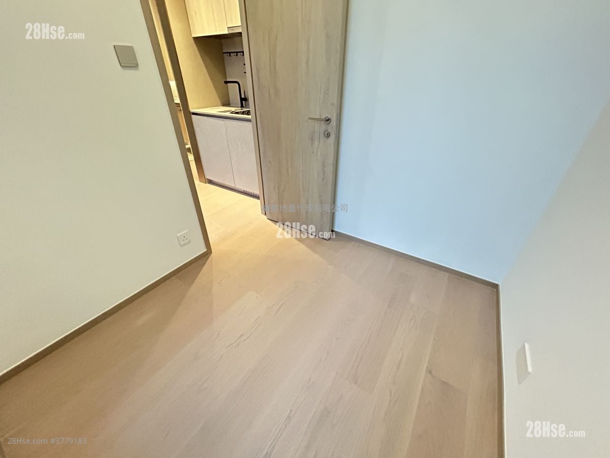 101 Kings Road 租盘 1 房 , 1 浴室 244 平方尺