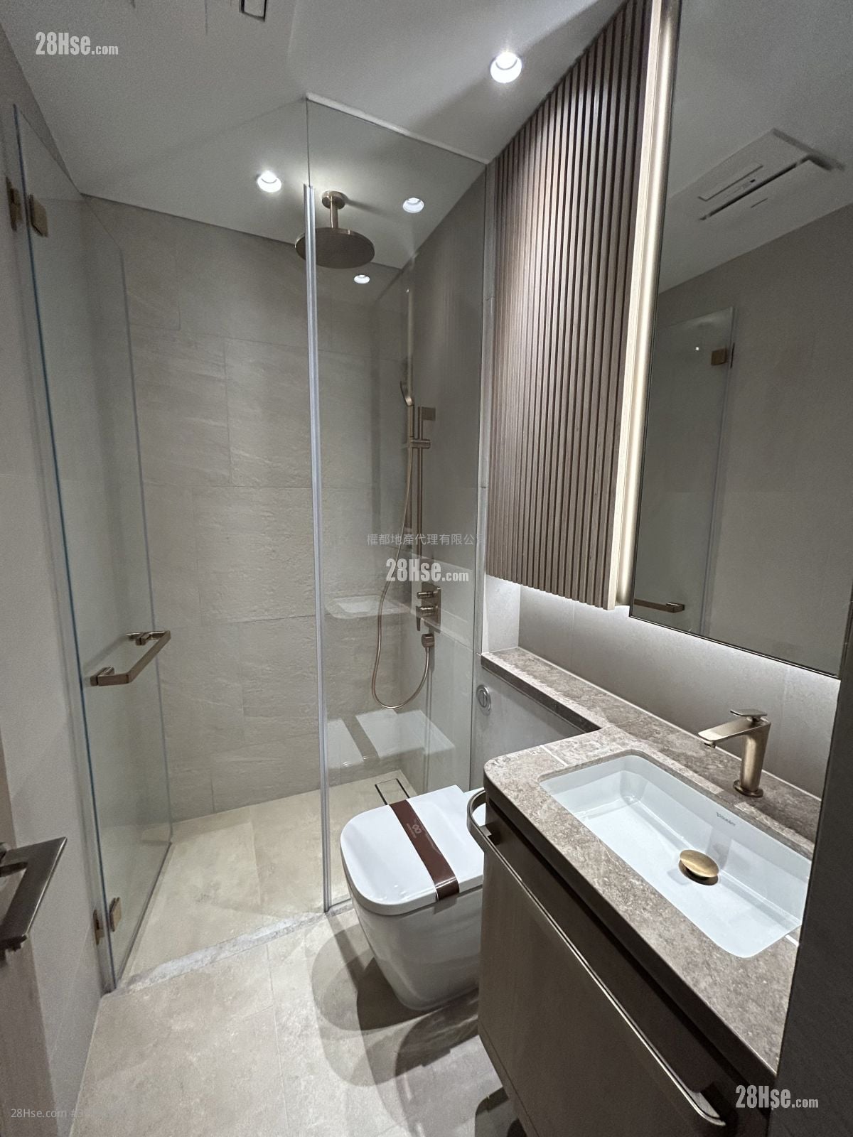 101 Kings Road 租盘 1 房 , 1 浴室 244 平方尺