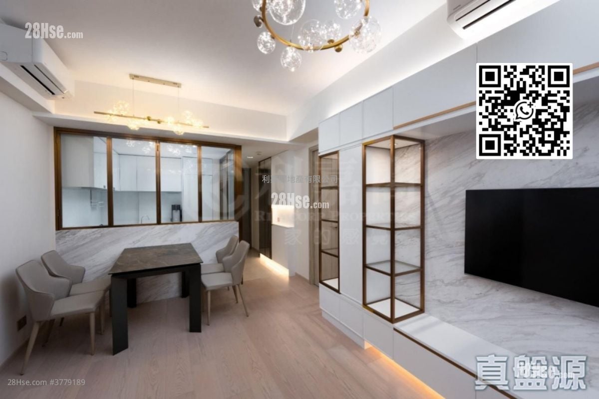 Sea To Sky Sell 2 Bedrooms 473 ft²