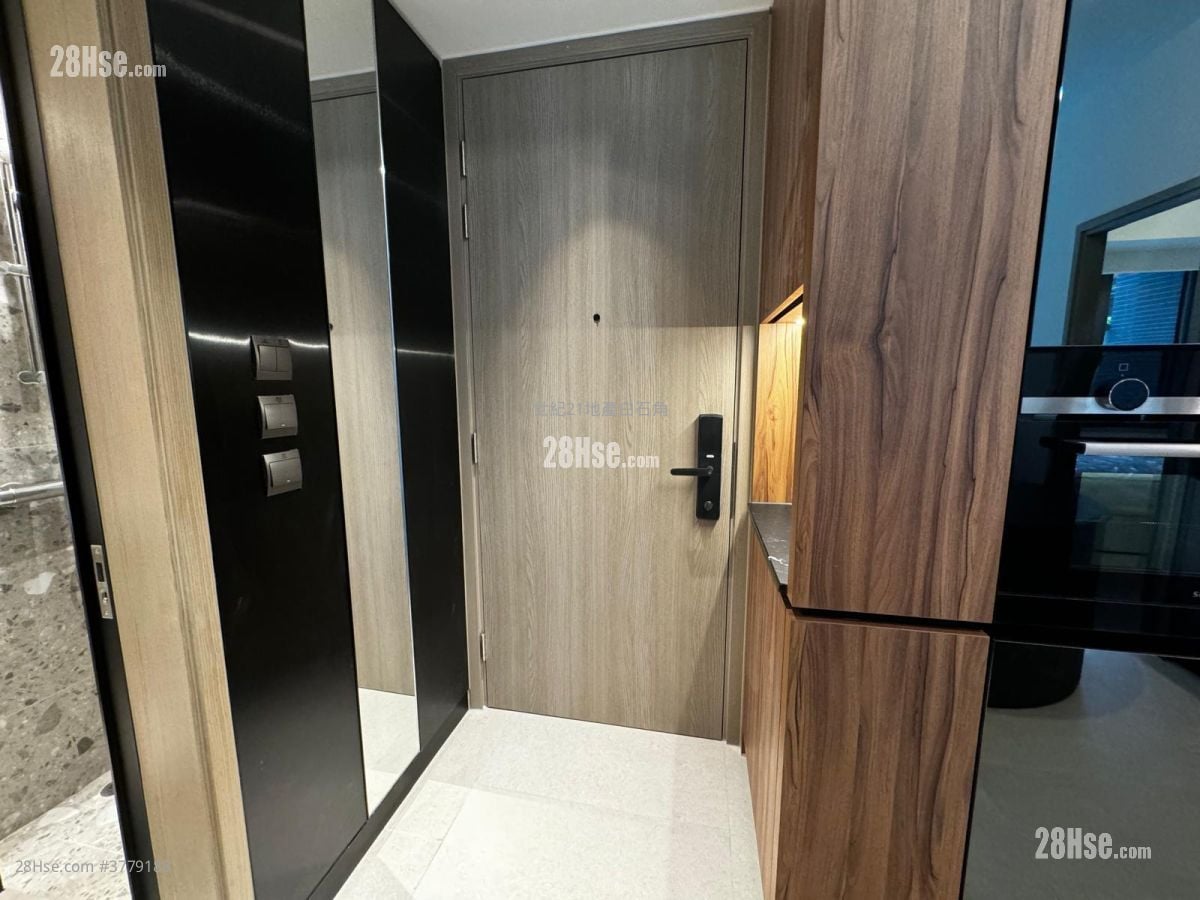 Silicon Hill Sell 2 Bedrooms , 1 Bathroom 386 ft²