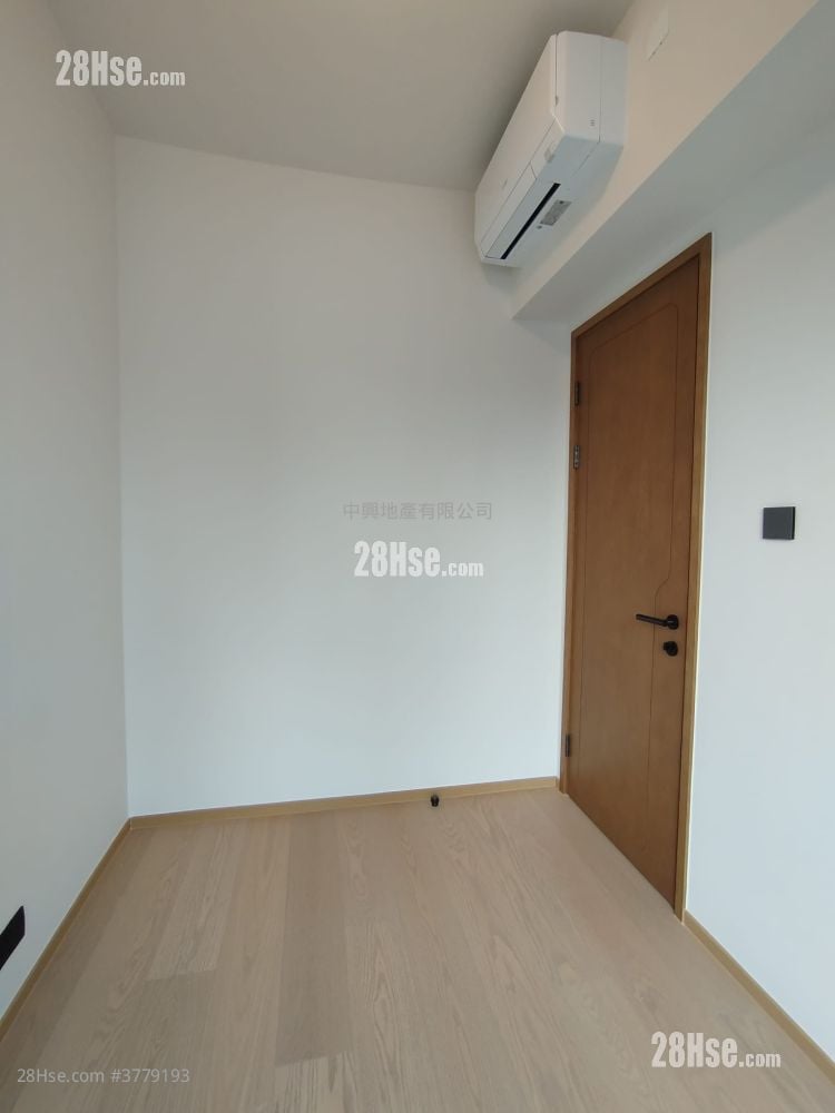 Topside Residence Rental 2 Bedrooms , 1 Bathroom 377 ft²