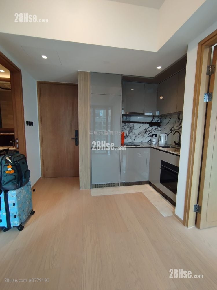 Topside Residence Rental 2 Bedrooms , 1 Bathroom 377 ft²