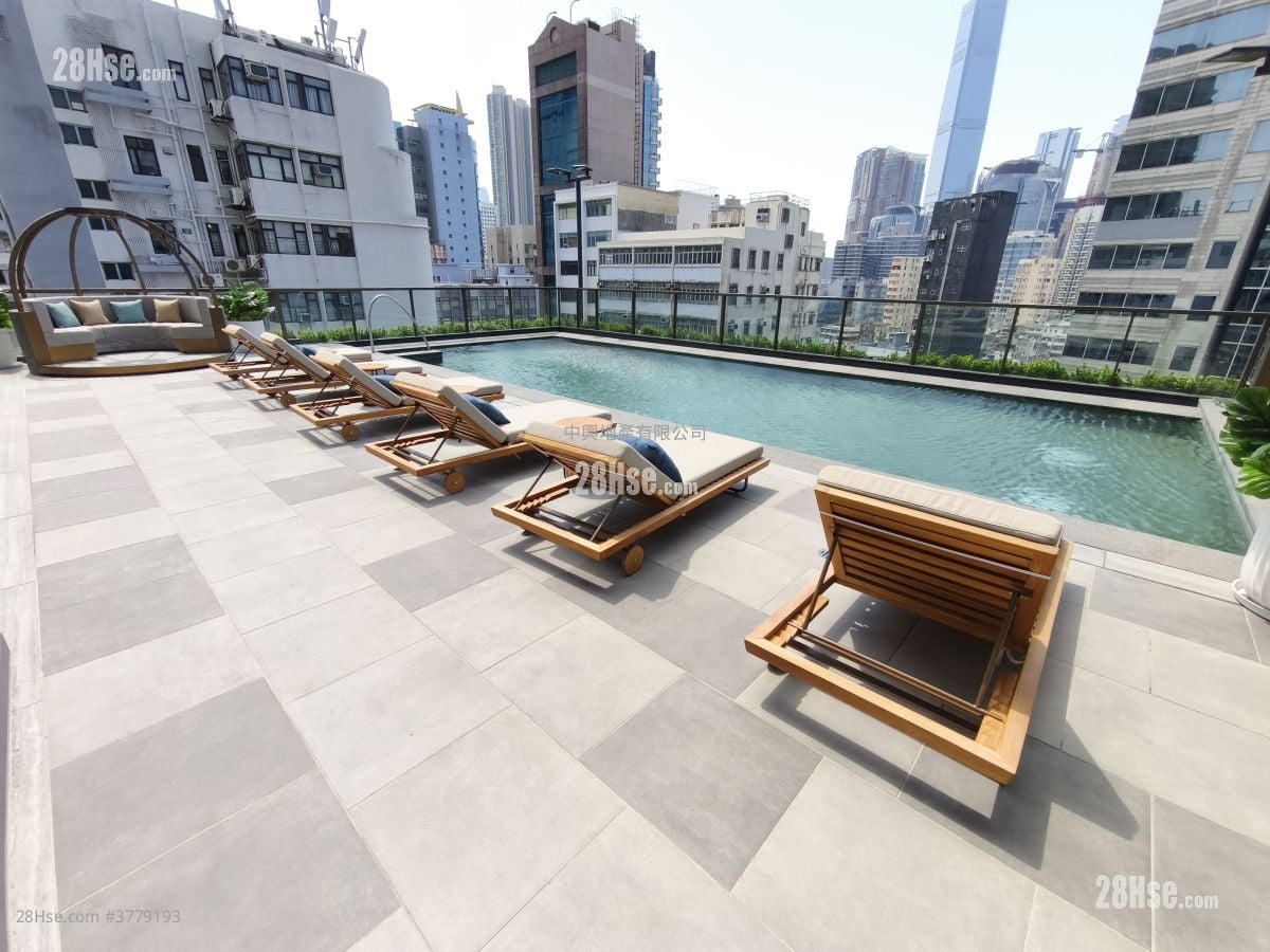 Topside Residence Rental 2 Bedrooms , 1 Bathroom 377 ft²