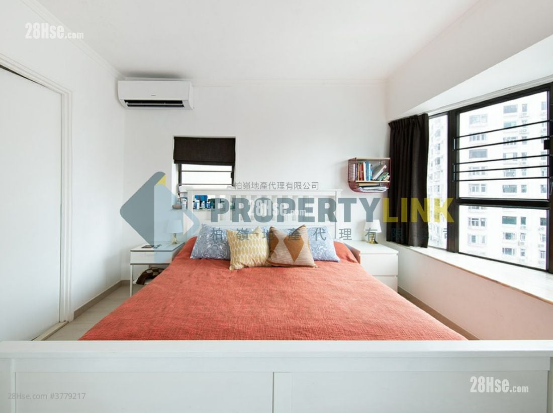 Euston Court Sell 2 Bedrooms , 2 Bathrooms 775 ft²