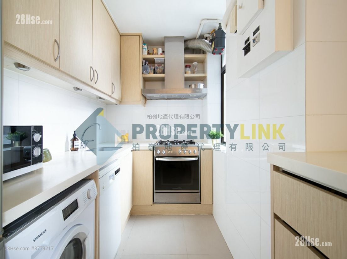 Euston Court Sell 2 Bedrooms , 2 Bathrooms 775 ft²