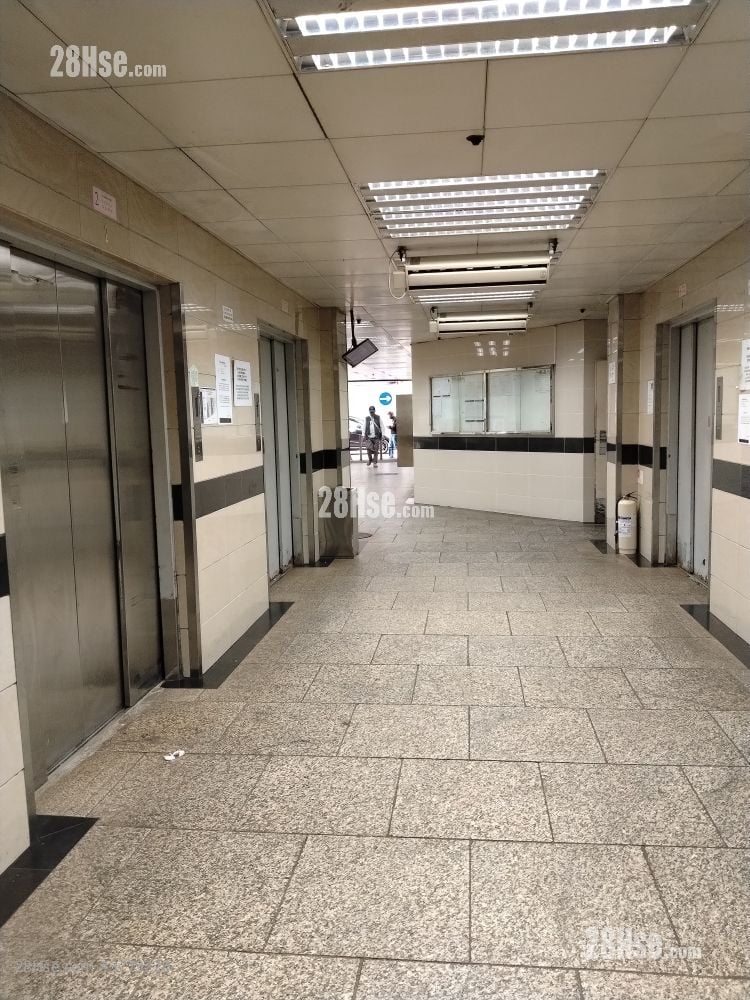 Kingley Industrial Building Rental 1,300 ft²