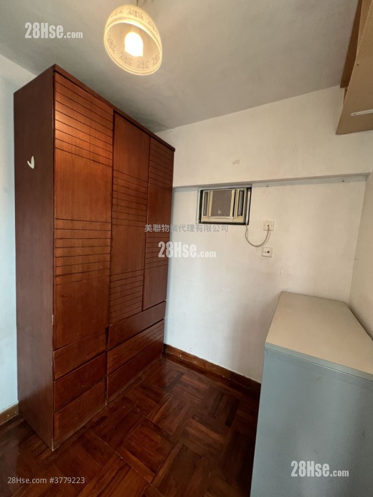 睡房 2: 浪翠园 售盘 2 房 , 1 浴室 454 平方尺