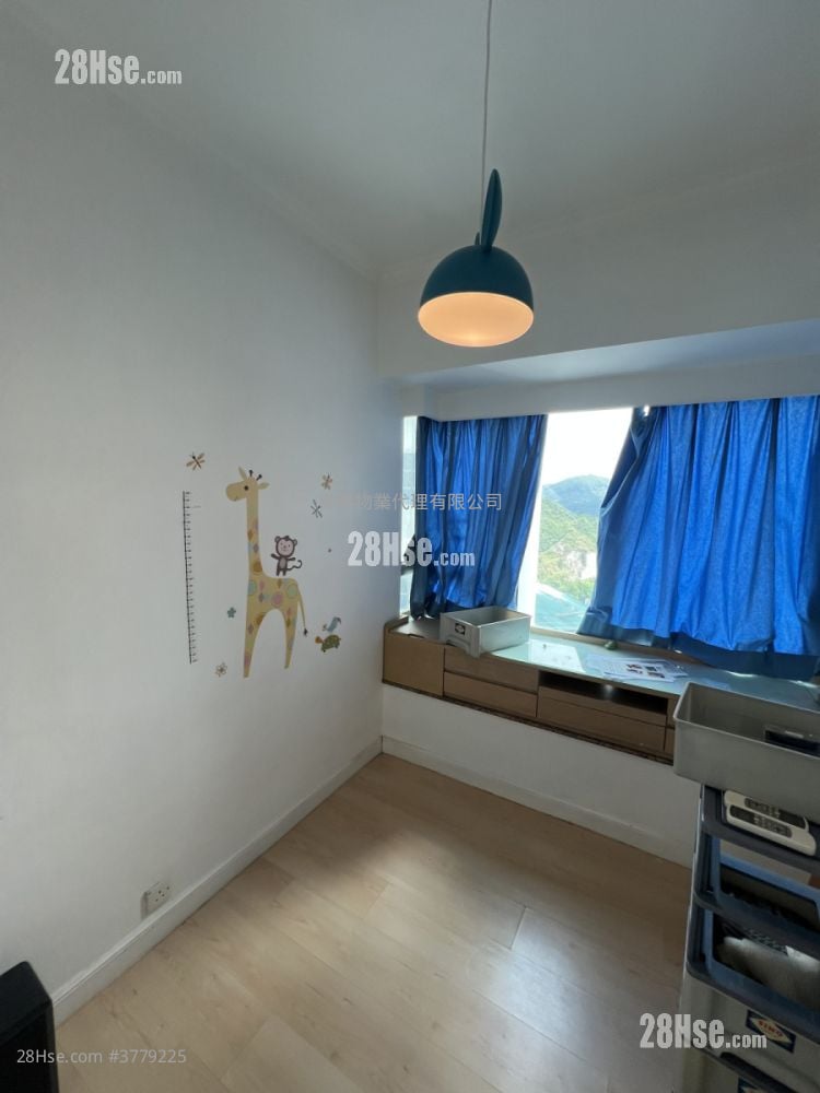 bedroom 1: Ocean Pointe Sell 3 Bedrooms , 2 Bathrooms 753 ft²